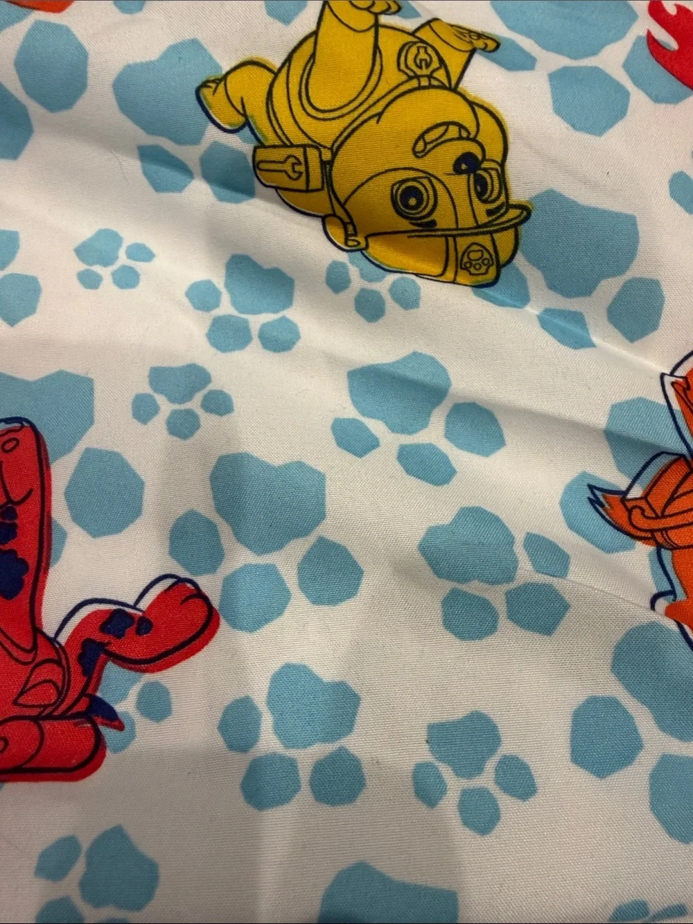 2 crib fitted sheets, paw patrol and trucks.(3)